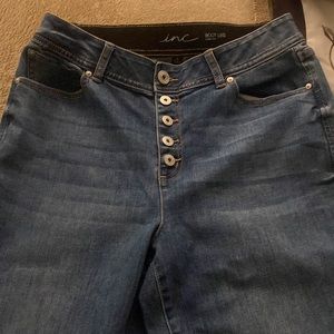Woman’s Jeans size 8 High rise / curvy fit bootcut jeans